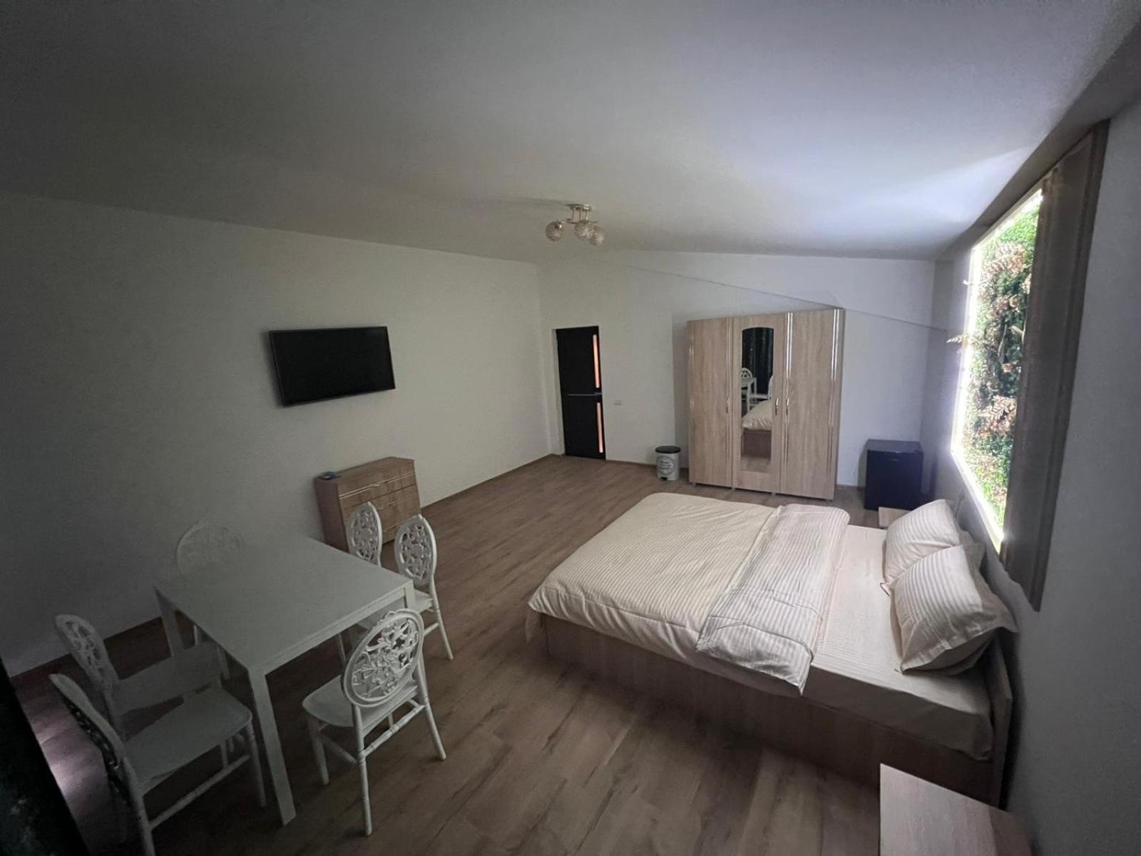 Casa Privata Airport Bucharest Therme Bucharest Балотещи Екстериор снимка